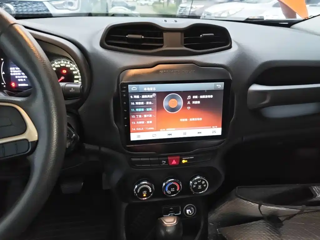 Jeep Renegade — миниатюра 13