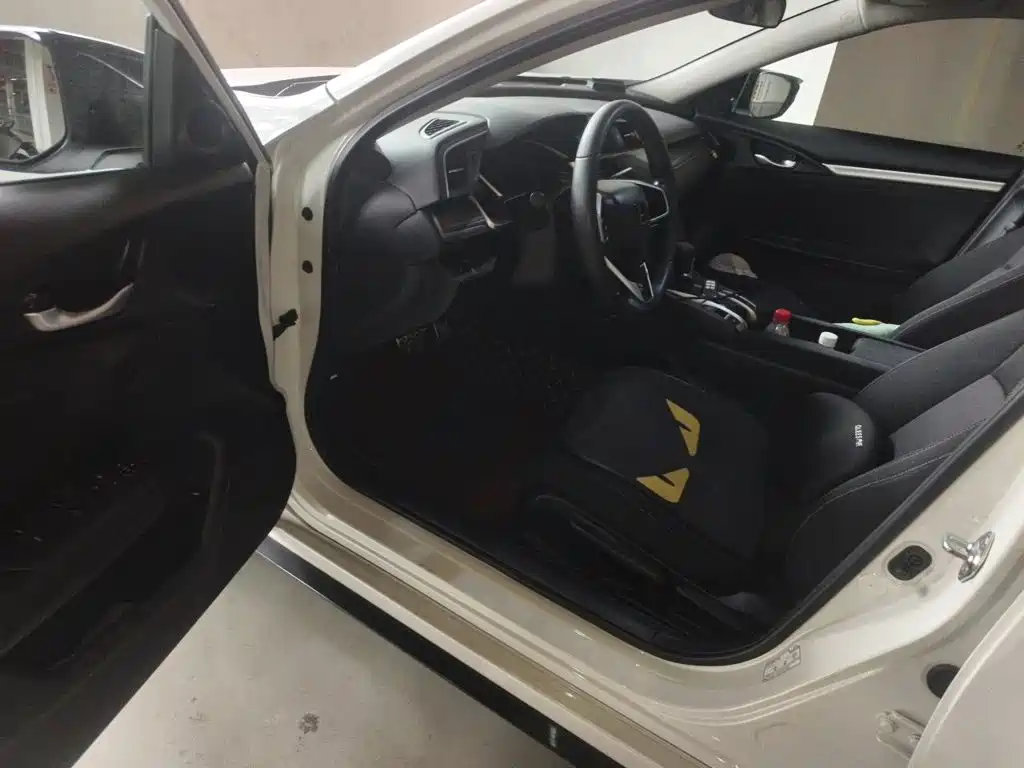 Honda Civic — миниатюра 12