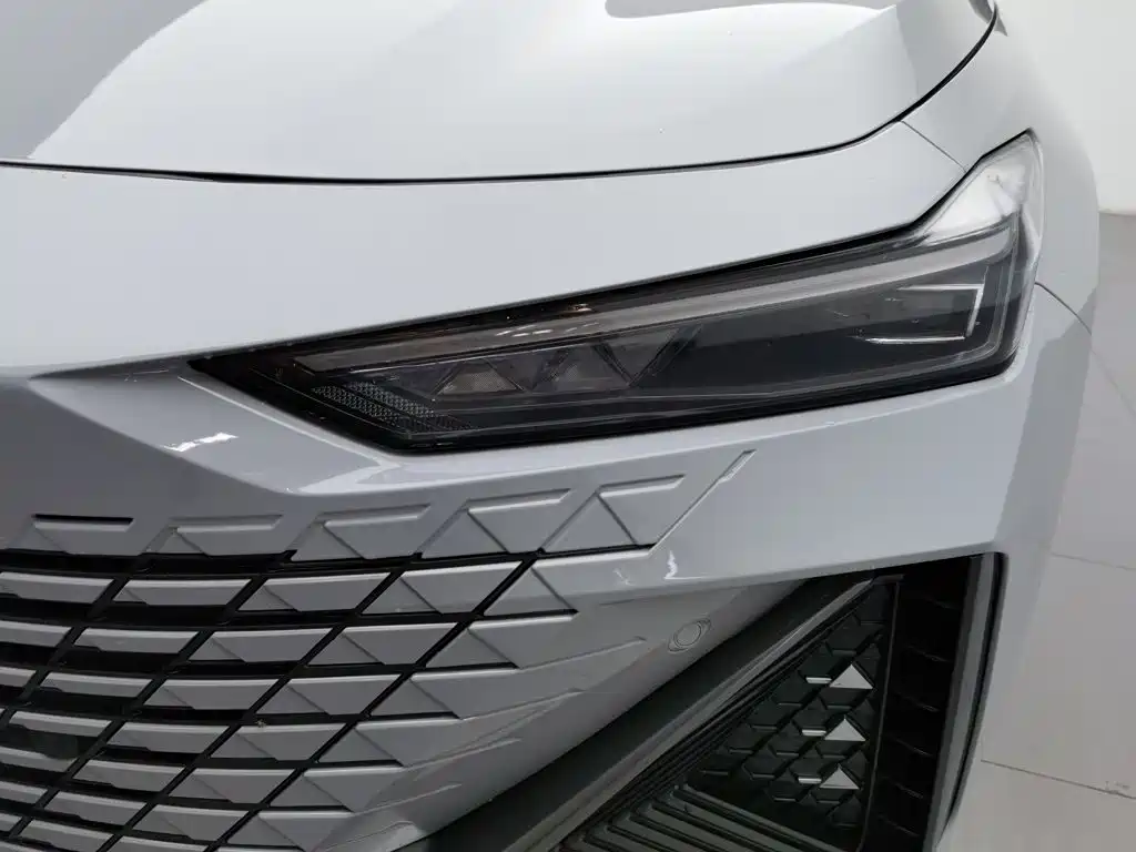Changan UNI-V — миниатюра 7
