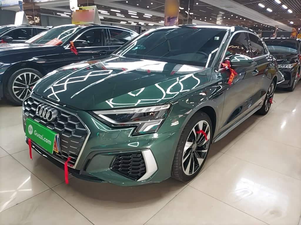 Audi A3 1.4 л 2024 г. Зелёный, пробег 16800 км