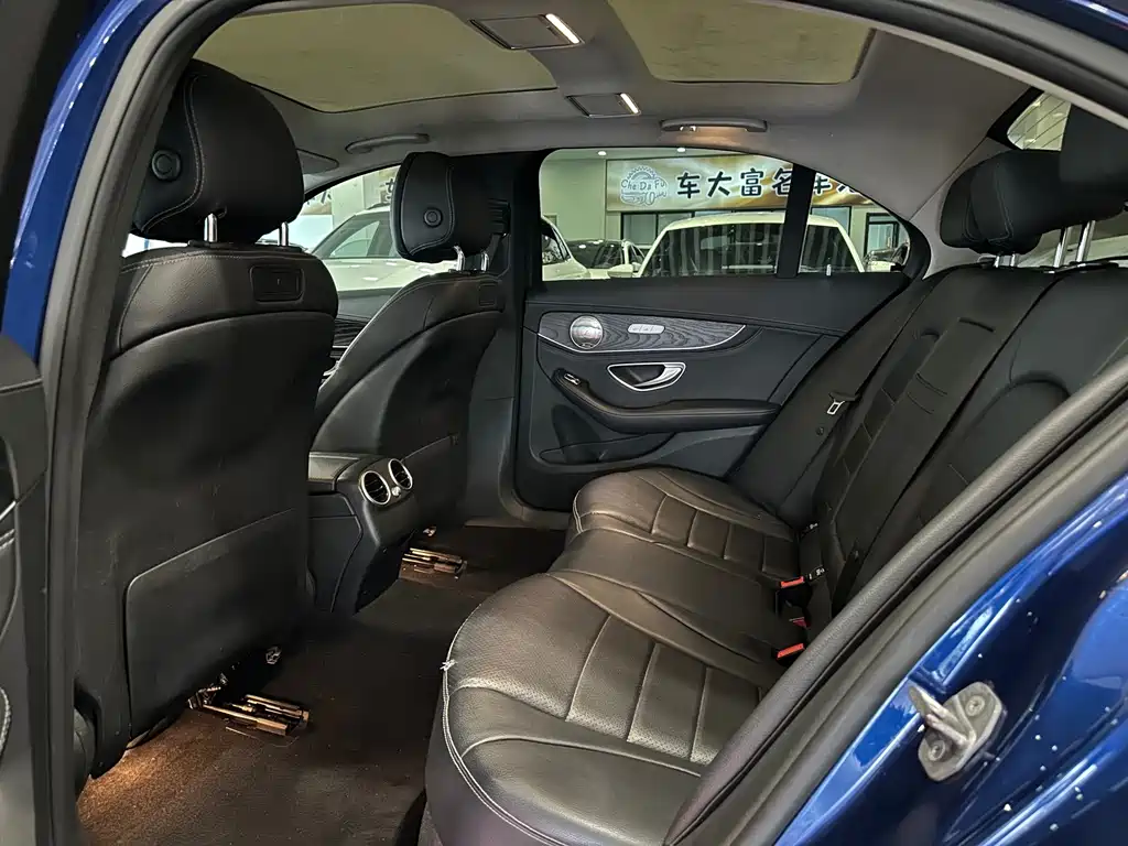 Mercedes-Benz C-Class — миниатюра 15