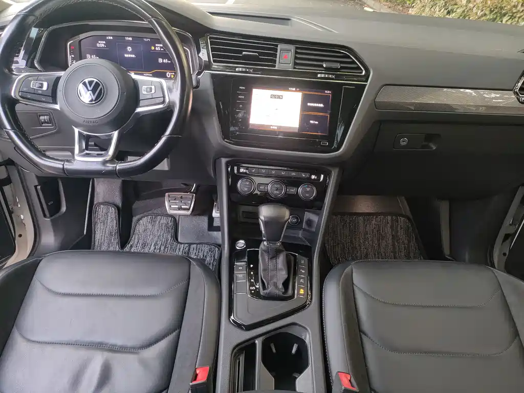 Volkswagen Tiguan L — миниатюра 18