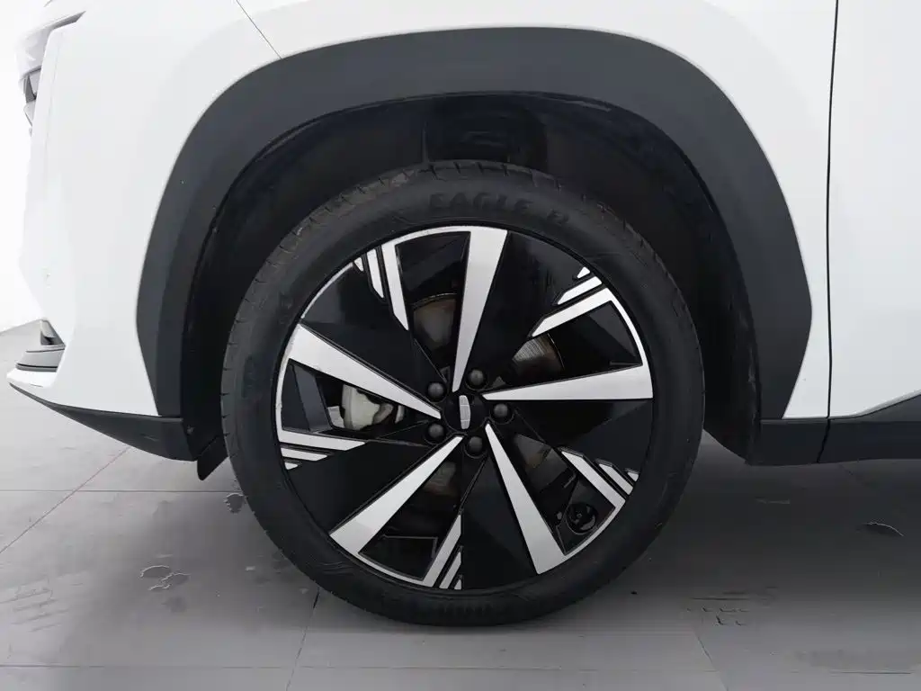 Geely Boyue L — миниатюра 17
