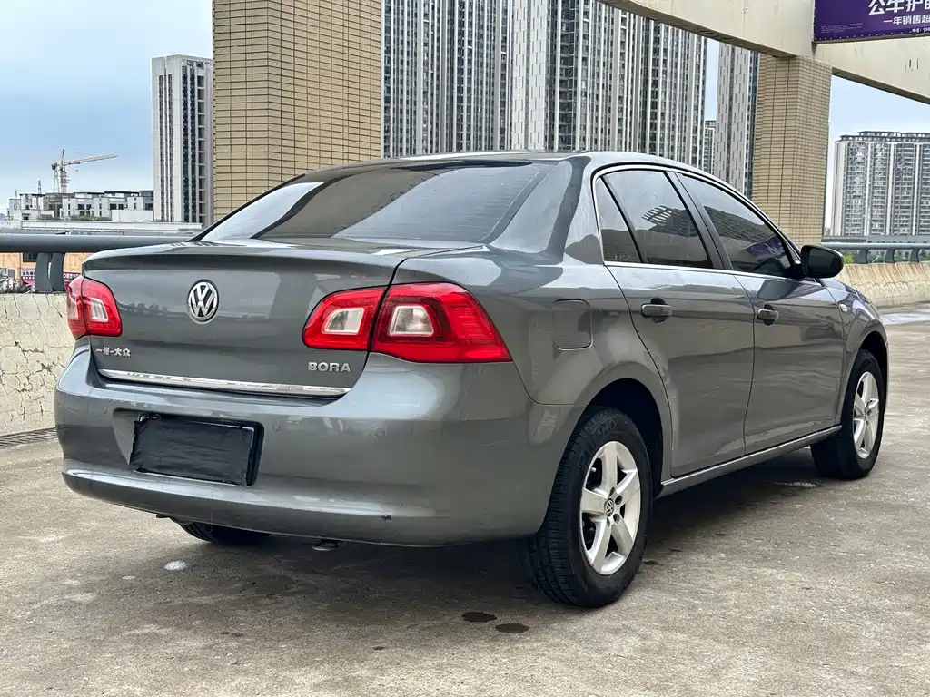 Volkswagen Bora — миниатюра 5