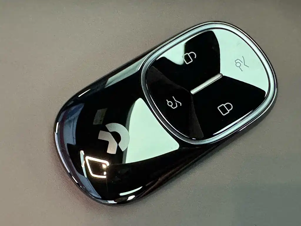 NIO ES8 — миниатюра 18
