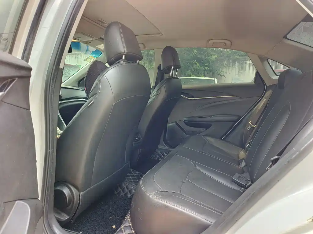 Buick Excelle — миниатюра 10