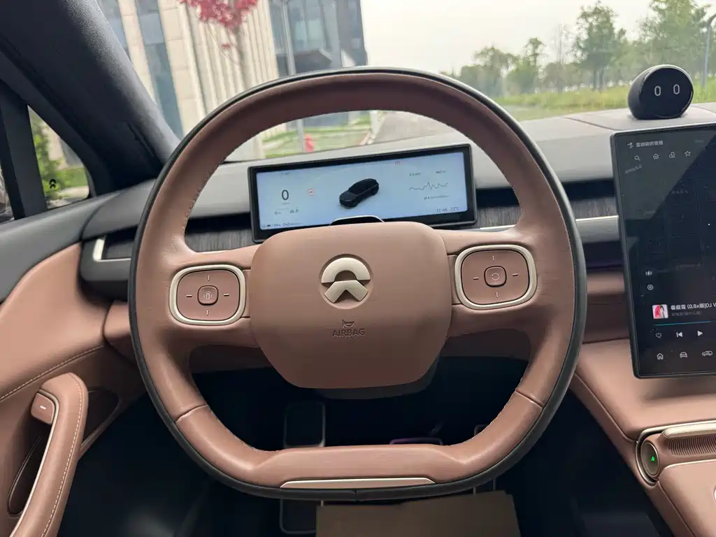 NIO ES8 — миниатюра 17