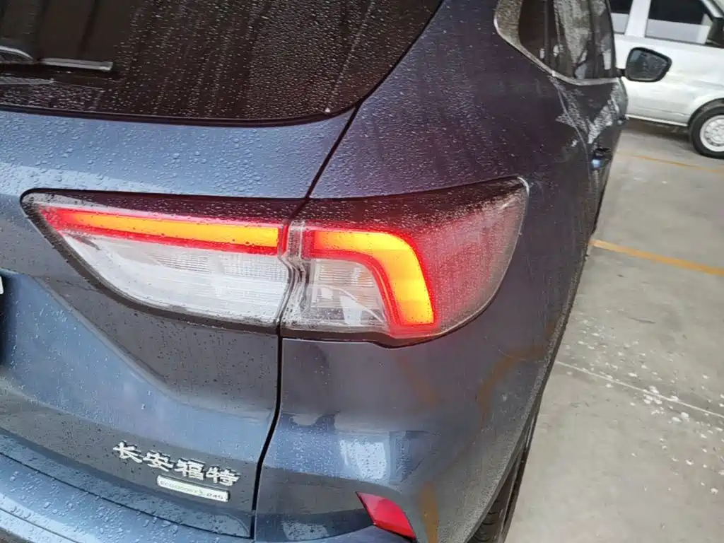 Ford Escape — миниатюра 8