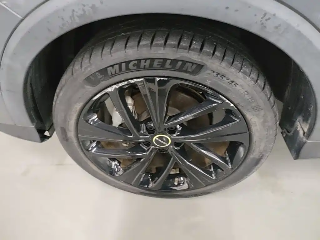 Roewe RX5 New Energy — миниатюра 23