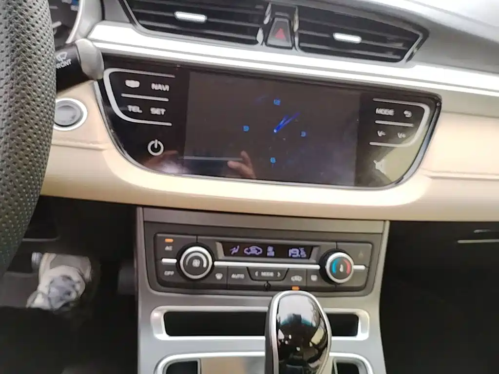 Geely Emgrand — миниатюра 13