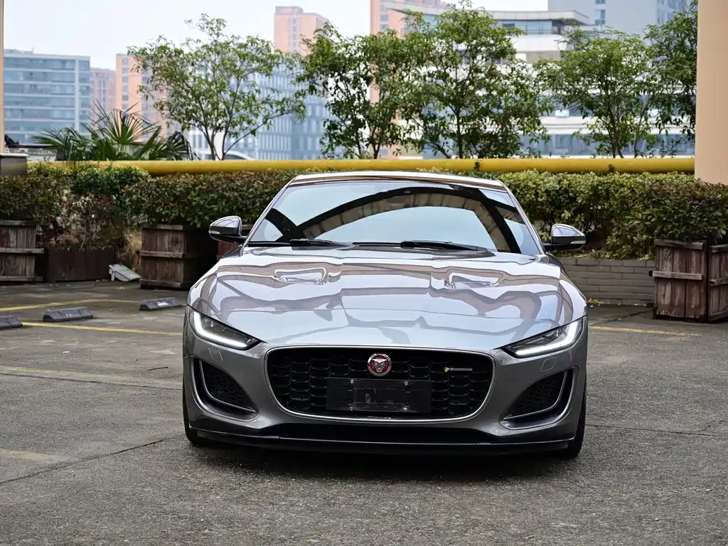 JAGUAR F TYPE