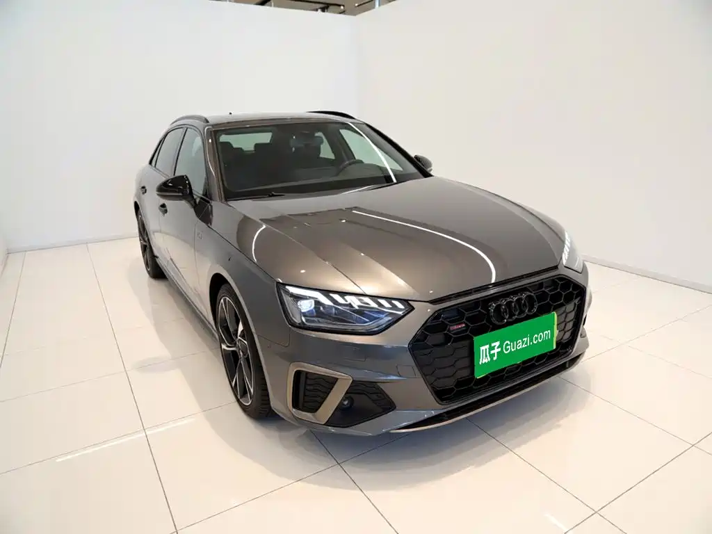 Audi A4L 2024 40 TFSI quattro RS