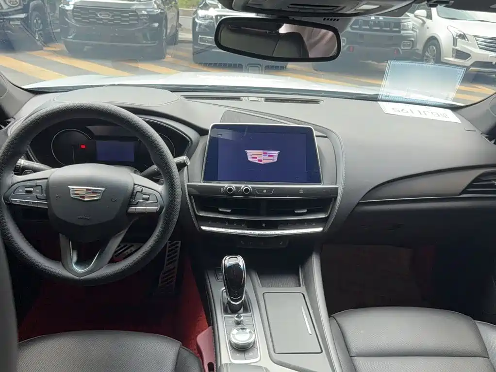 Cadillac CT5 — миниатюра 10