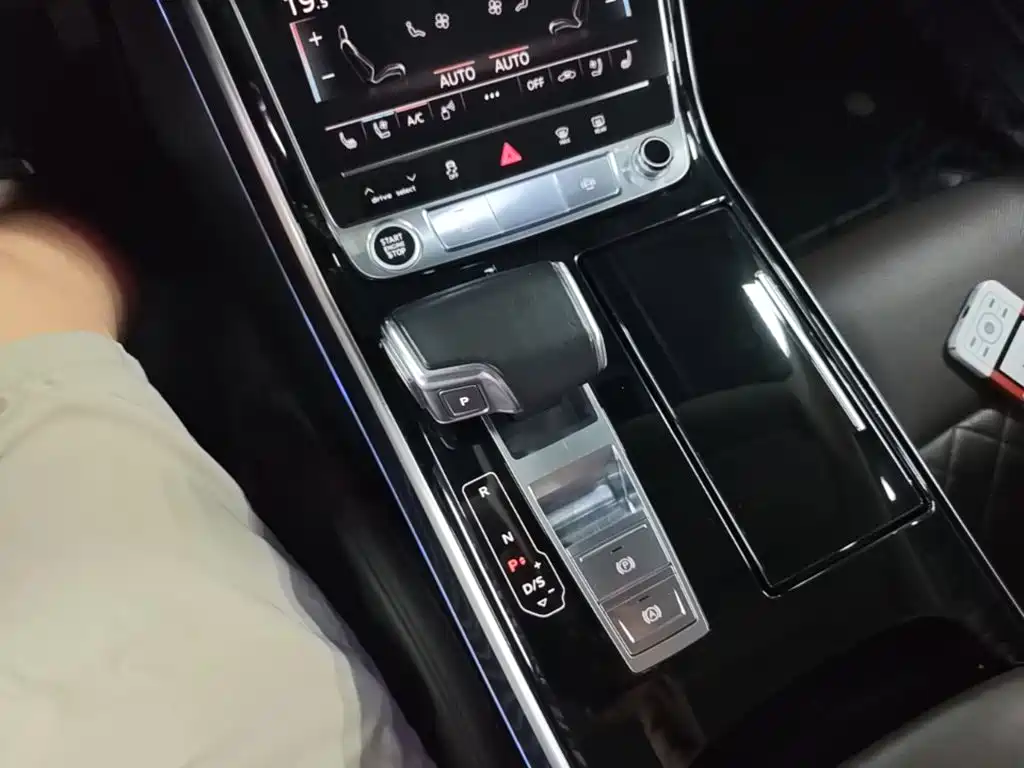 Audi A8 — миниатюра 14