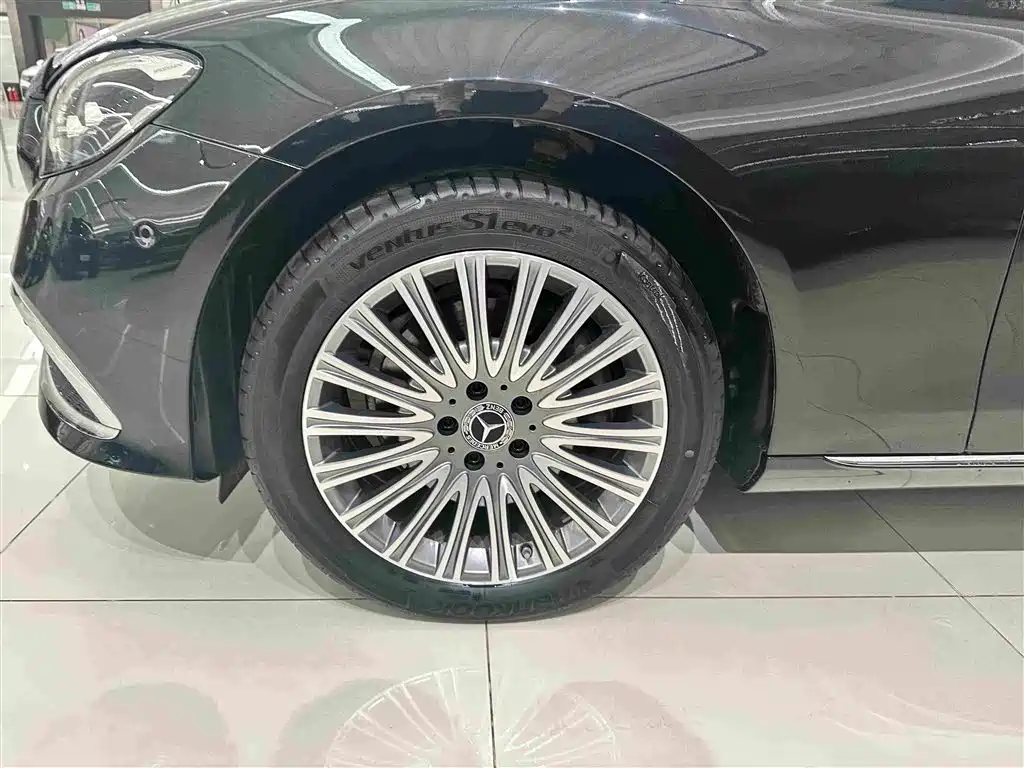 Mercedes-Benz E-Class — миниатюра 4