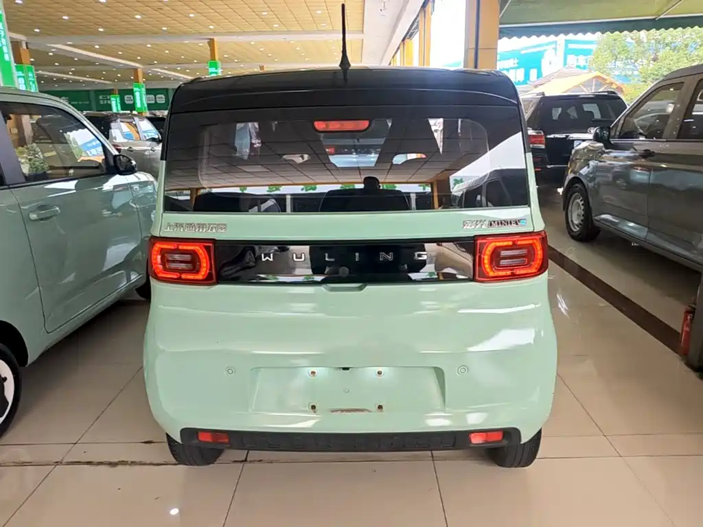 Wuling MINIEV — миниатюра 6