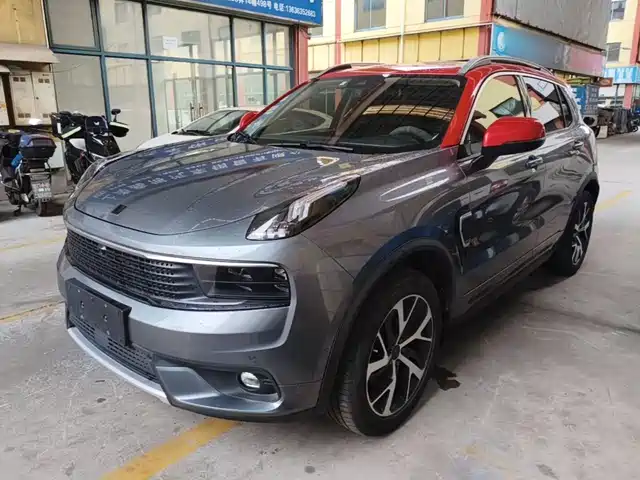 2019 Lynk & Co 01