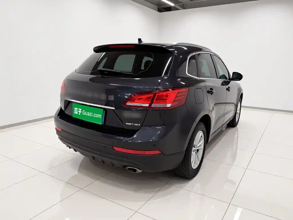 Borgward BX7 — миниатюра 6