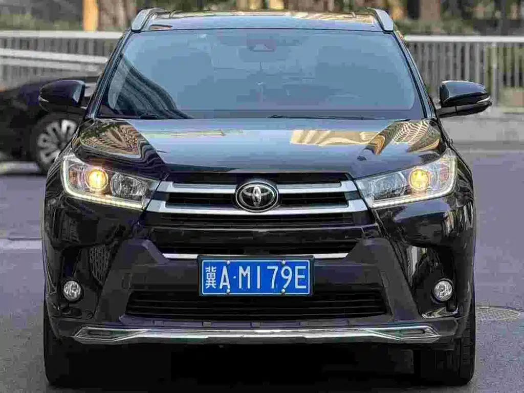 TOYOTA HIGHLANDER