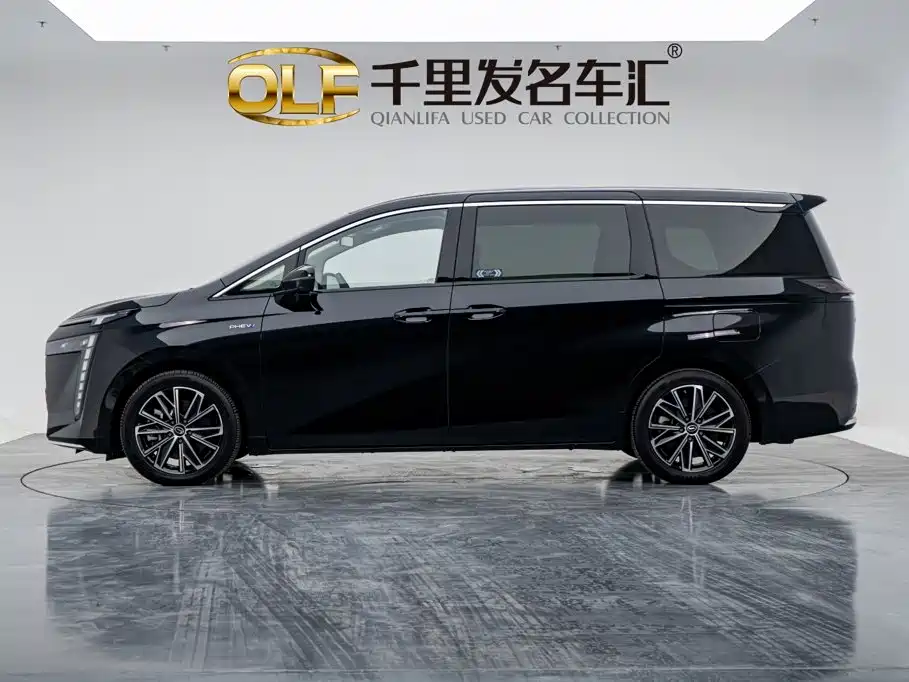 GAC Motor Trumpchi E8 PHEV — миниатюра 7