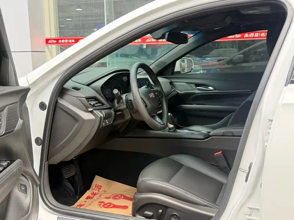 Cadillac CT4 — миниатюра 5