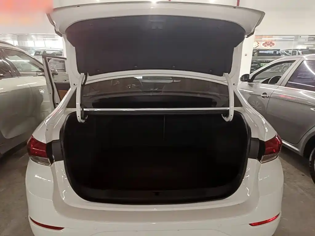 Buick Excelle — миниатюра 19