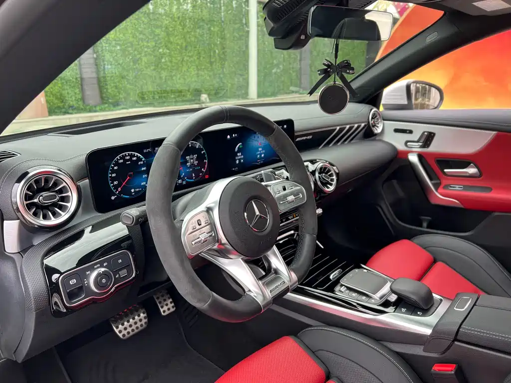 MERCEDES-BENZ CLA AMG