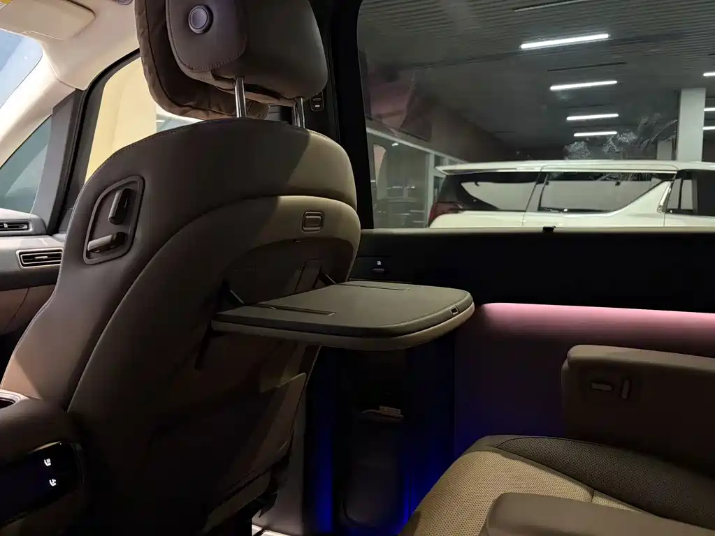 Li Auto Li MEGA — миниатюра 18
