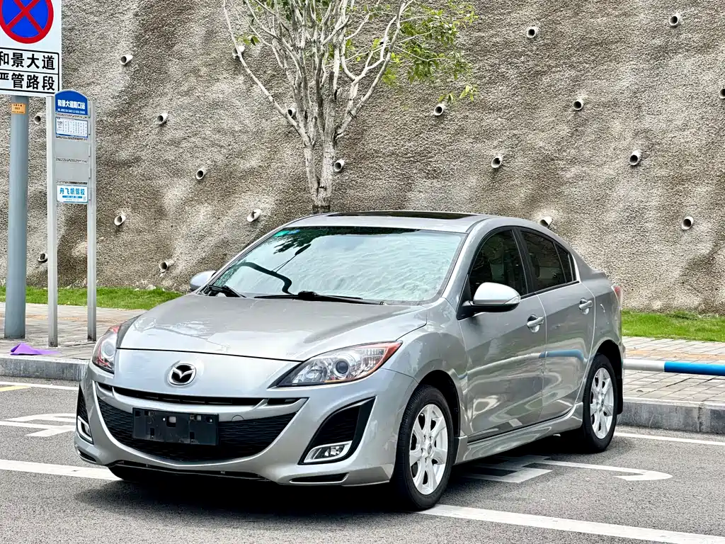 Mazda 3 Xingcheng 2013