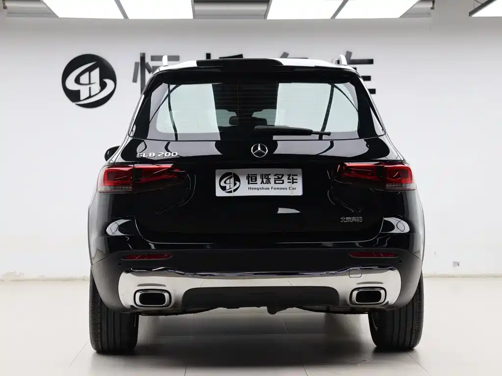 Mercedes-Benz GLB — миниатюра 23