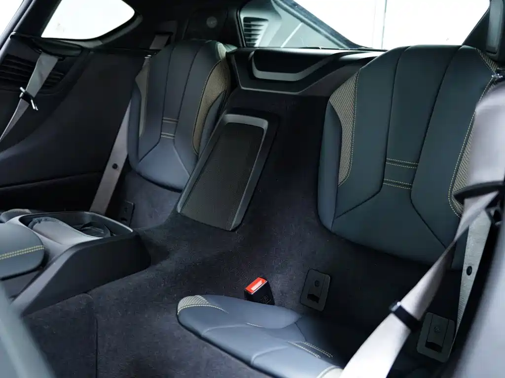 BMW i8 — миниатюра 31