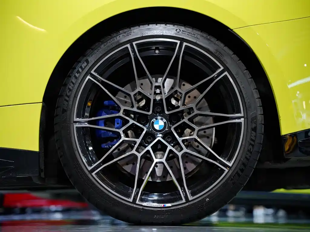 BMW M4 — миниатюра 9