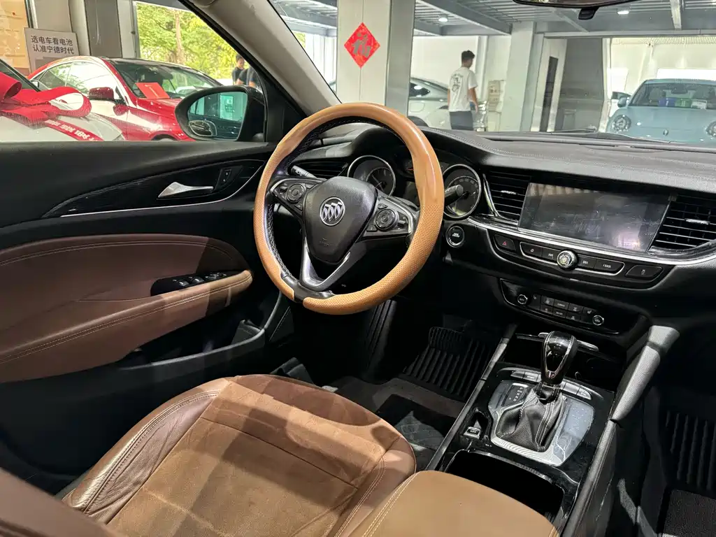 Buick Regal — миниатюра 9