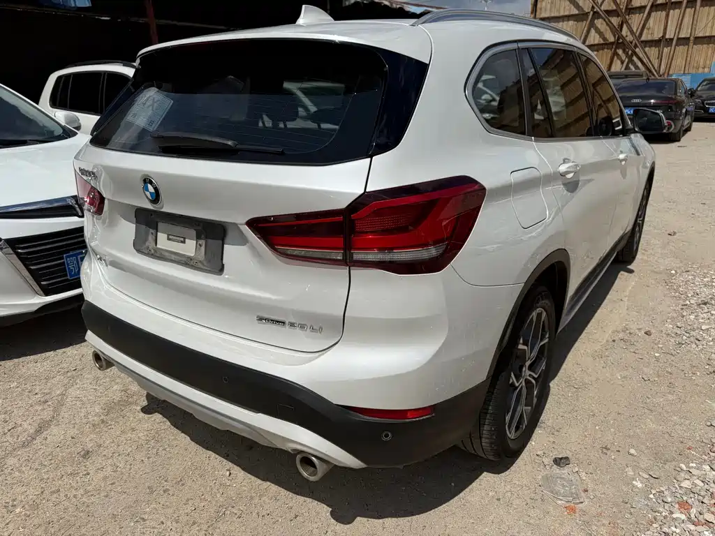 BMW X1 — миниатюра 6