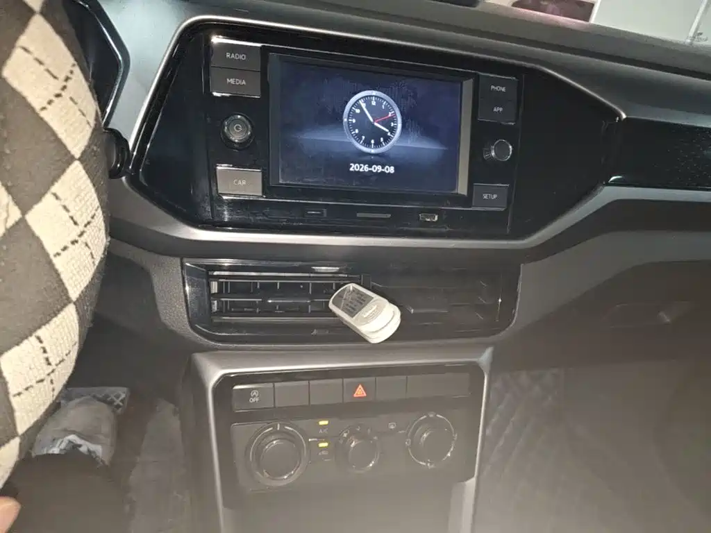 Volkswagen T-Cross — миниатюра 13