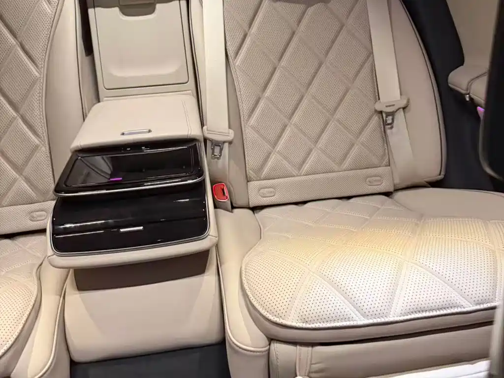 Mercedes-Benz S-Class — миниатюра 6