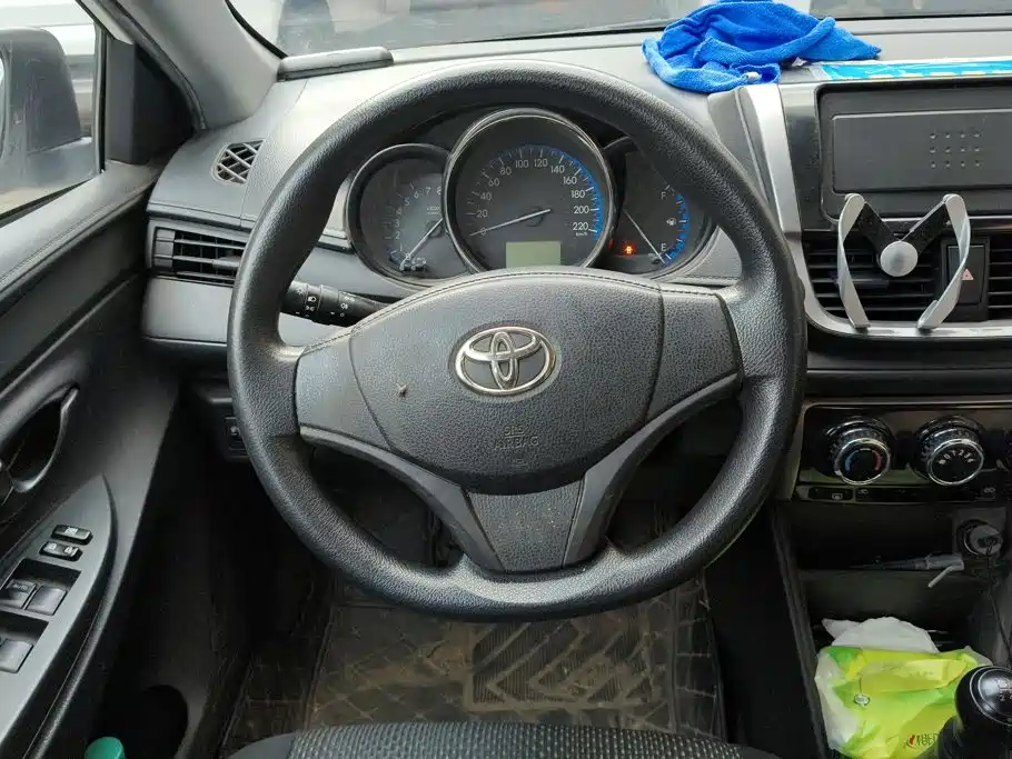 Toyota Vios FS — миниатюра 15