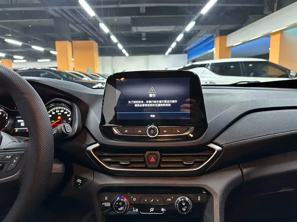 Chevrolet Volando — миниатюра 11