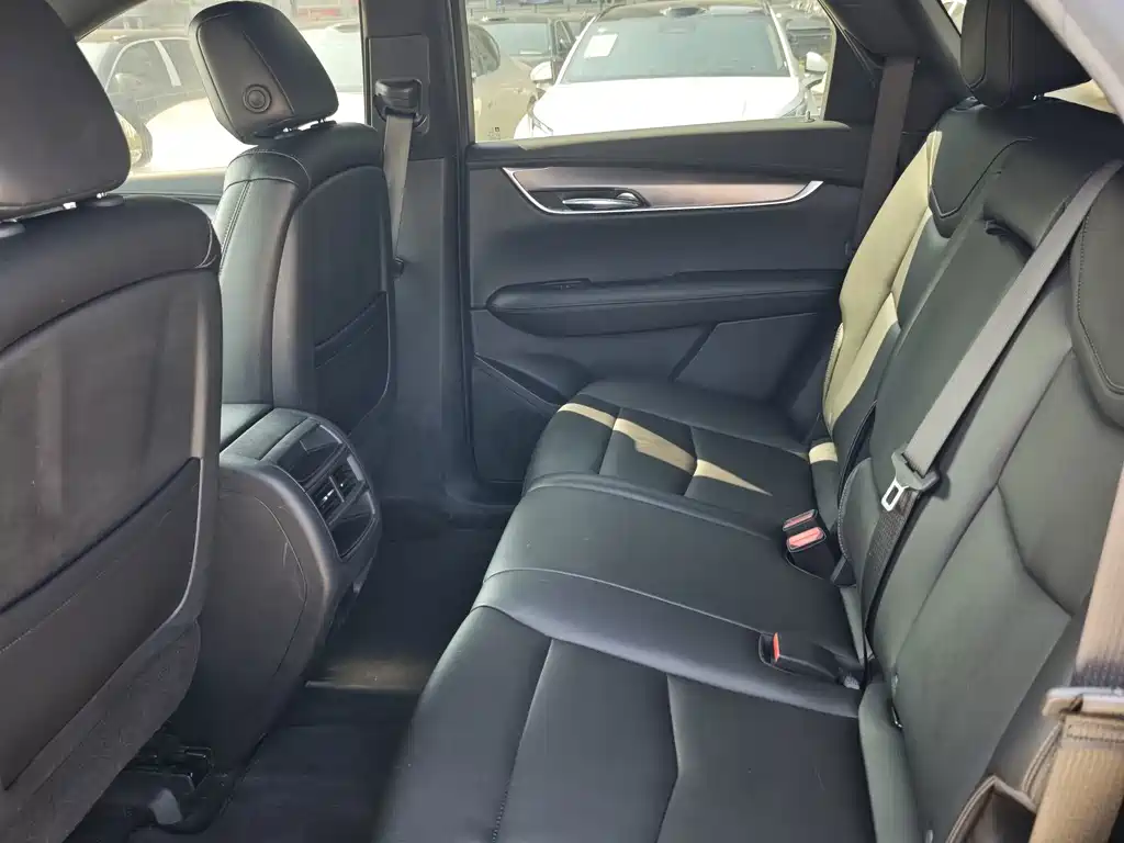 Cadillac XT5 — миниатюра 8