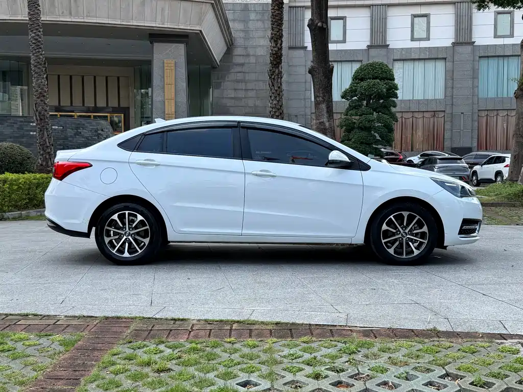 Chery Arrizo 5 — миниатюра 13