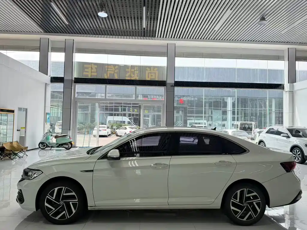 Volkswagen Sagitar — миниатюра 3