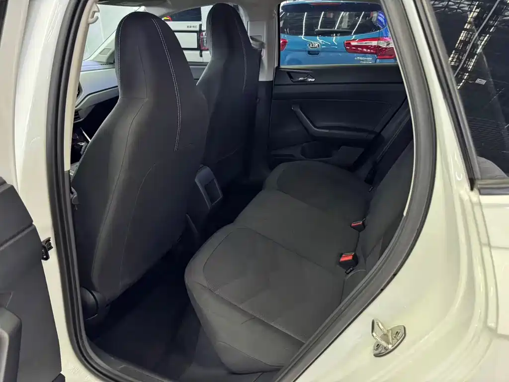 Volkswagen Polo — миниатюра 7