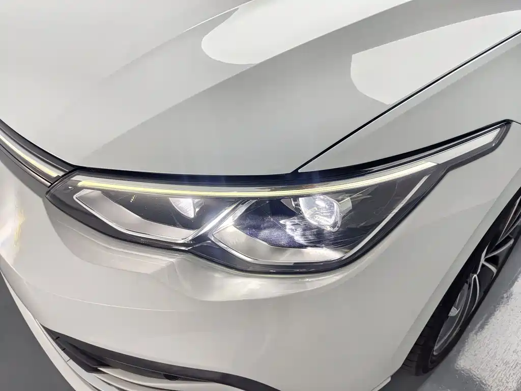 Volkswagen Golf — миниатюра 10