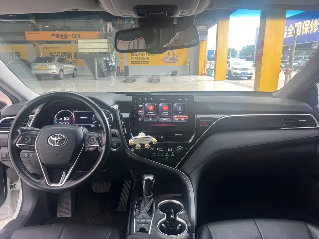 Toyota Camry — миниатюра 9