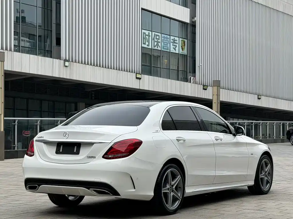 Mercedes-Benz C-Class — миниатюра 7
