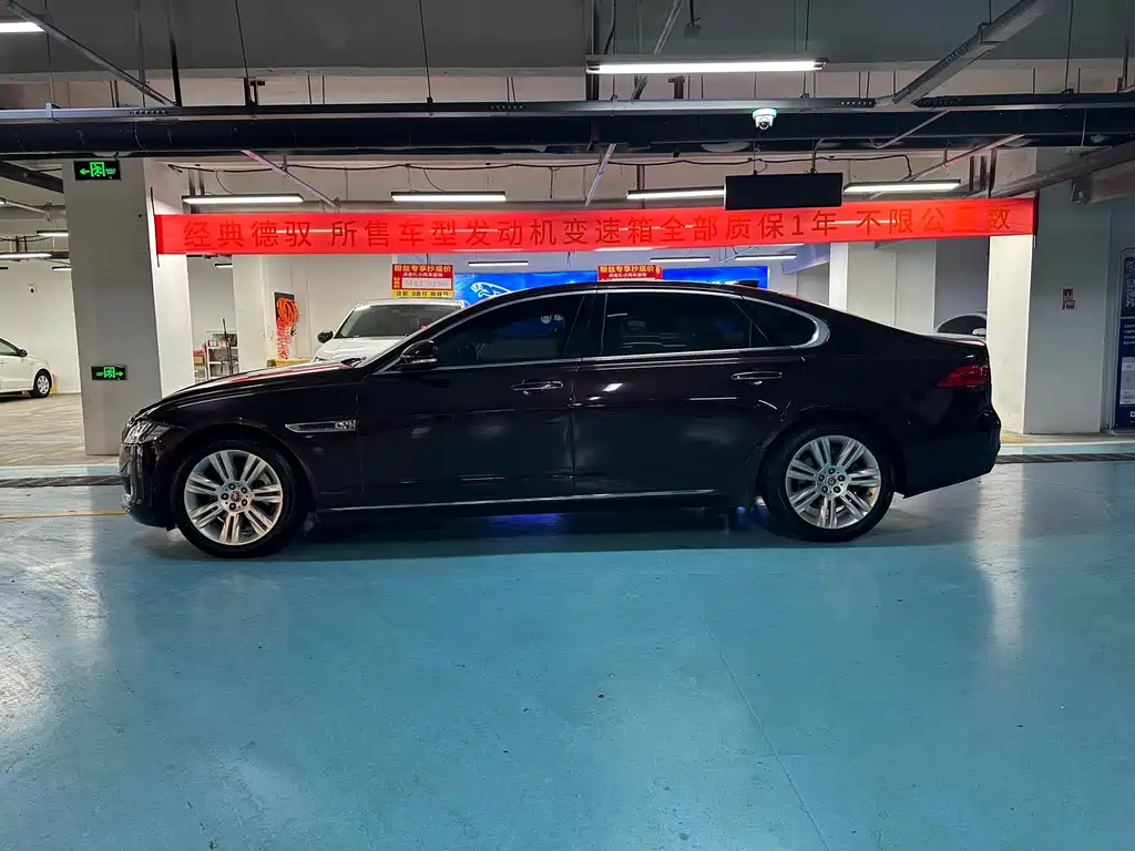 Jaguar XFL — миниатюра 7