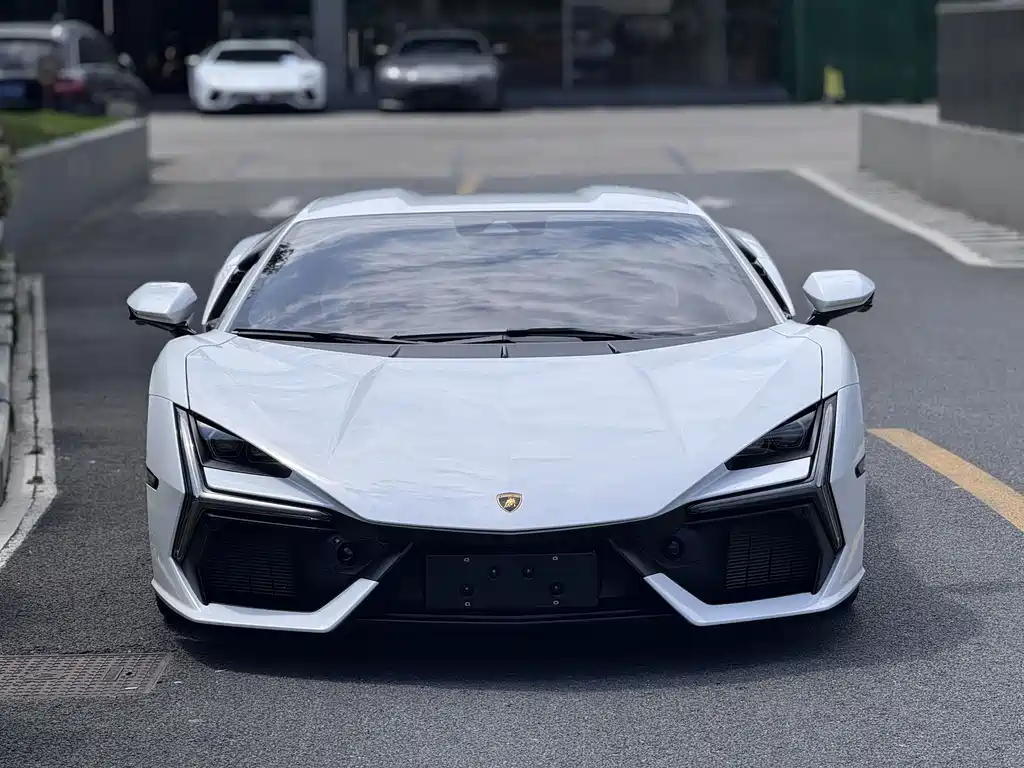 Lamborghini Revuelto 2023 6.5L PHEV Standard