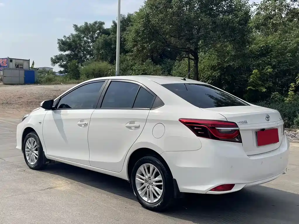Toyota Vios — миниатюра 7