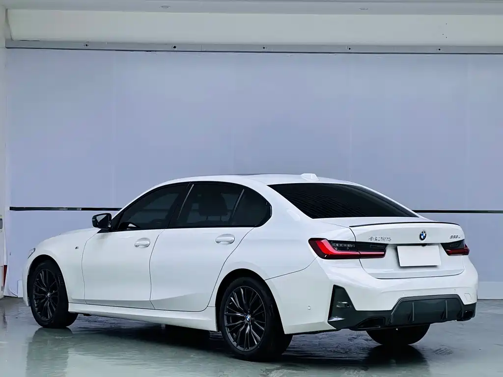 BMW 3 Series — миниатюра 4