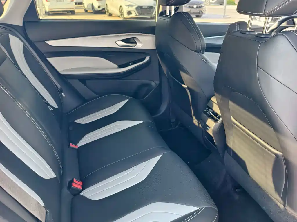Geely Binrui — миниатюра 9